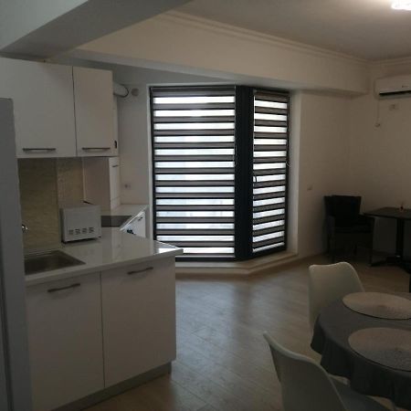 Studio Sebastian Apartment มามายา ภายนอก รูปภาพ