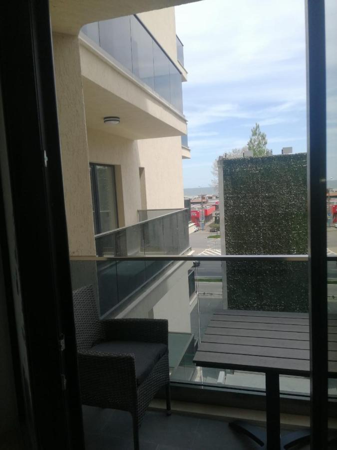 Studio Sebastian Apartment มามายา ภายนอก รูปภาพ