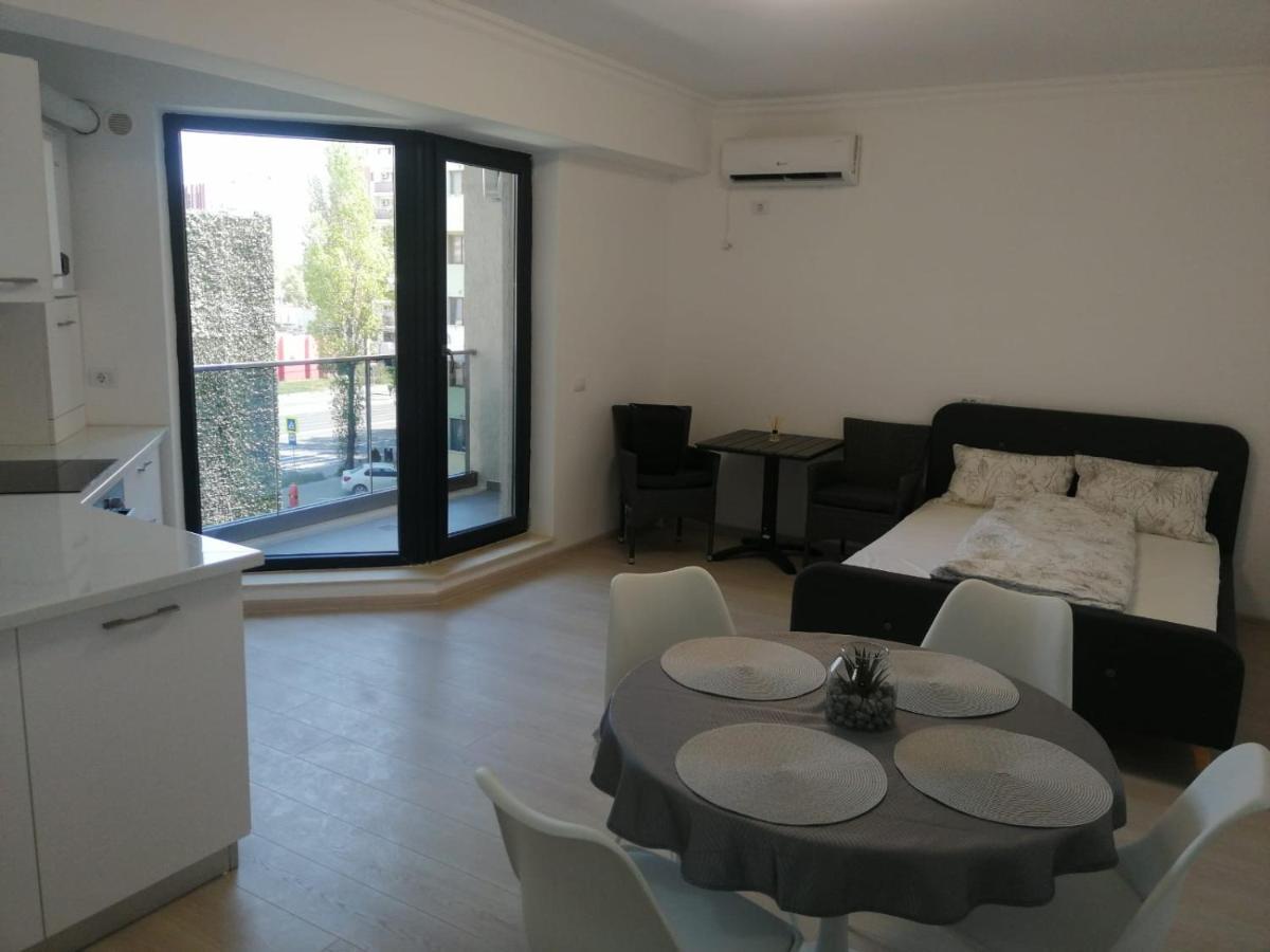 Studio Sebastian Apartment มามายา ภายนอก รูปภาพ